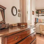 Lungolago Apartment *